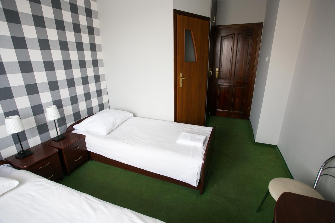 Hotel Labirynt Łomża Esterno foto