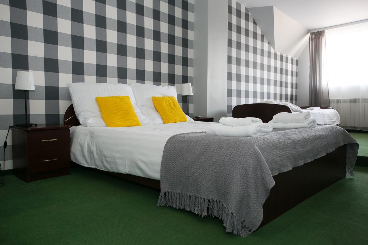 Hotel Labirynt Łomża Esterno foto