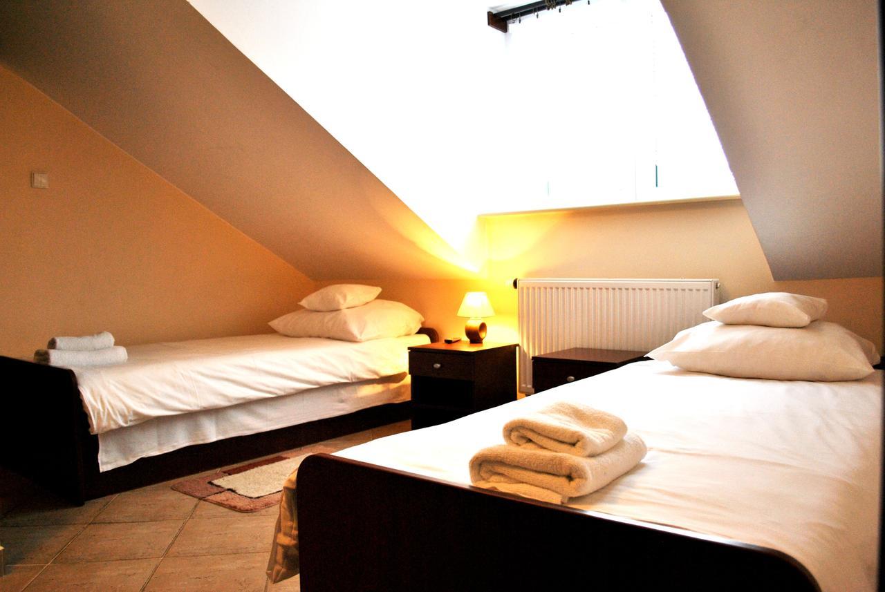 Hotel Labirynt Łomża Esterno foto
